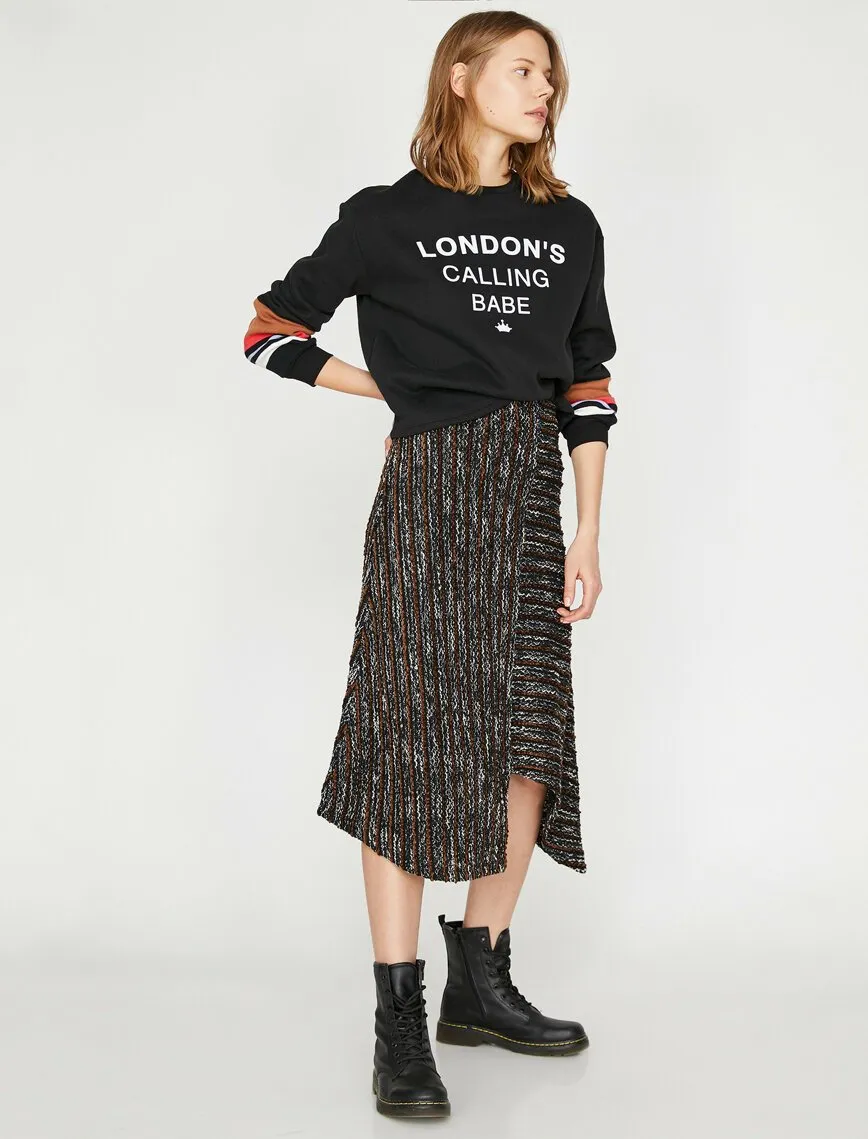 12000 Black Striped Midi Skirt