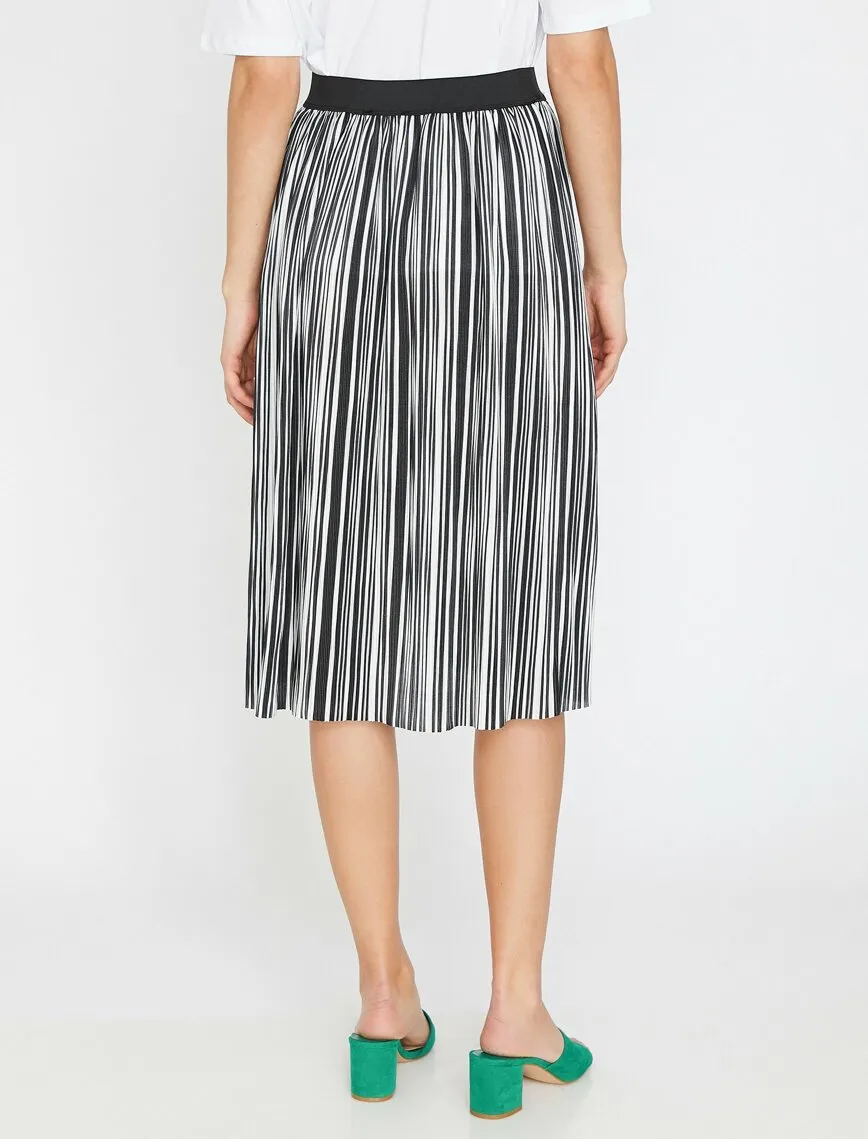 12203 Black Striped Midi Skirt
