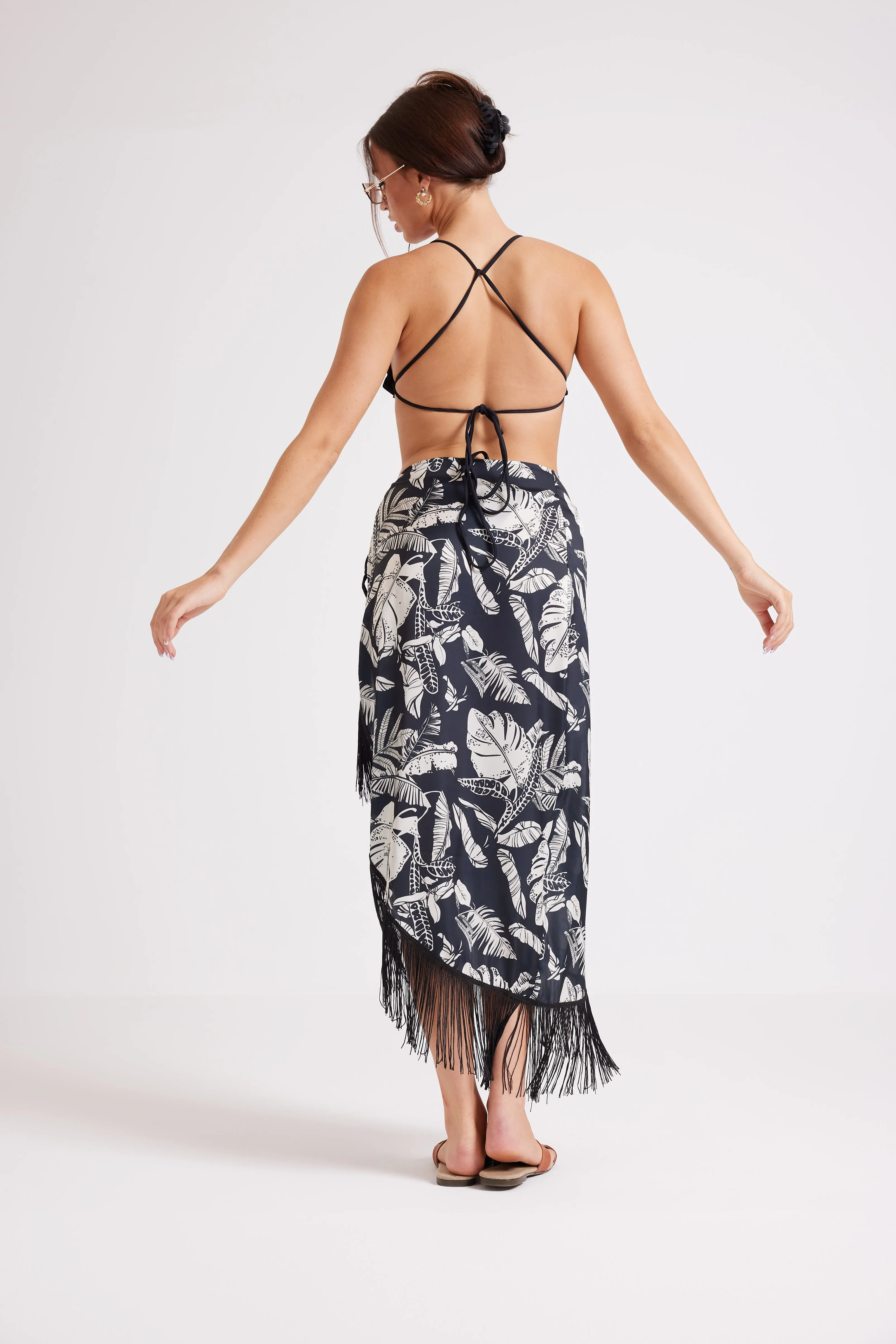 FEEL THE VIBE TASSEL SKIRT - BLACK