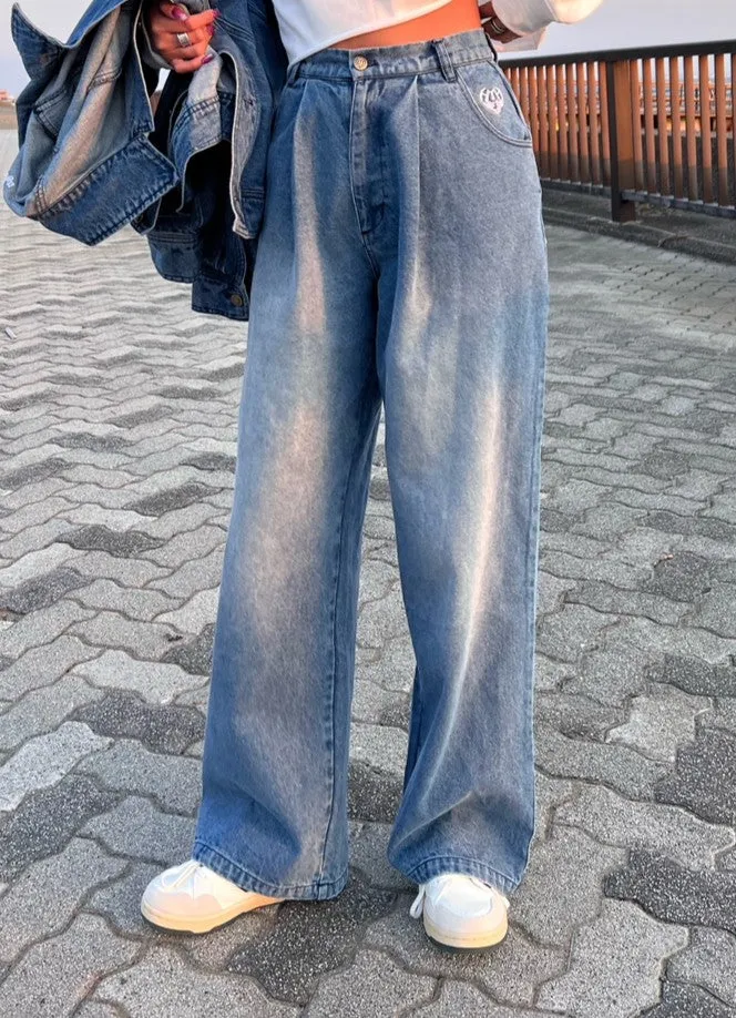Tuck wide denim pants