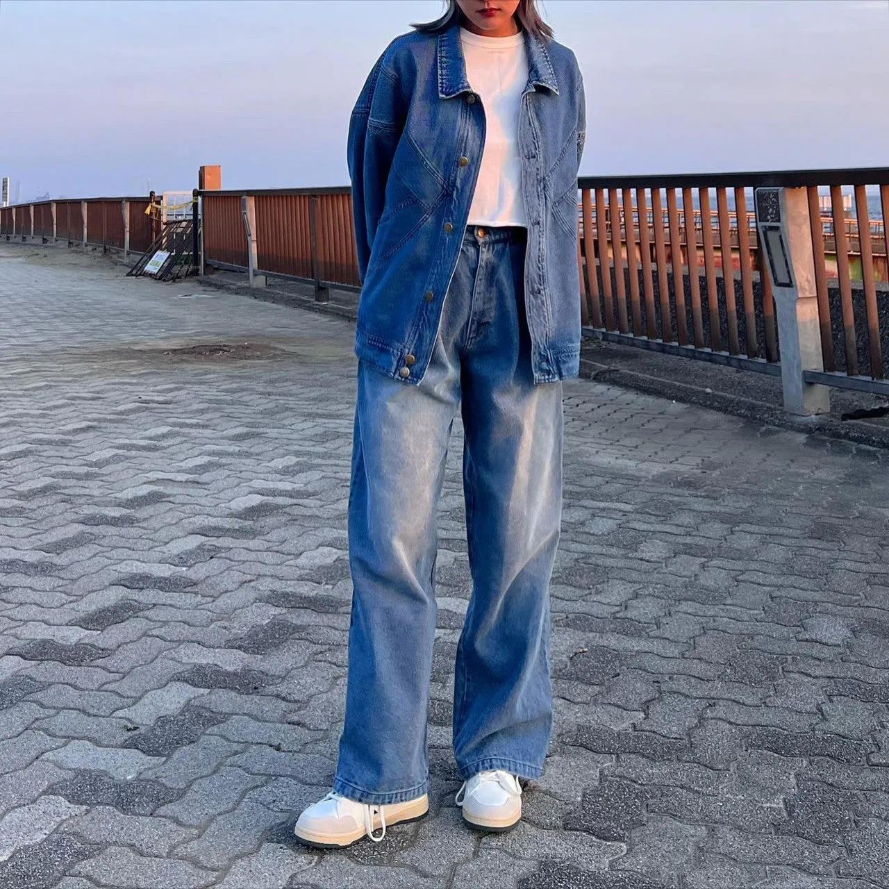 Tuck wide denim pants