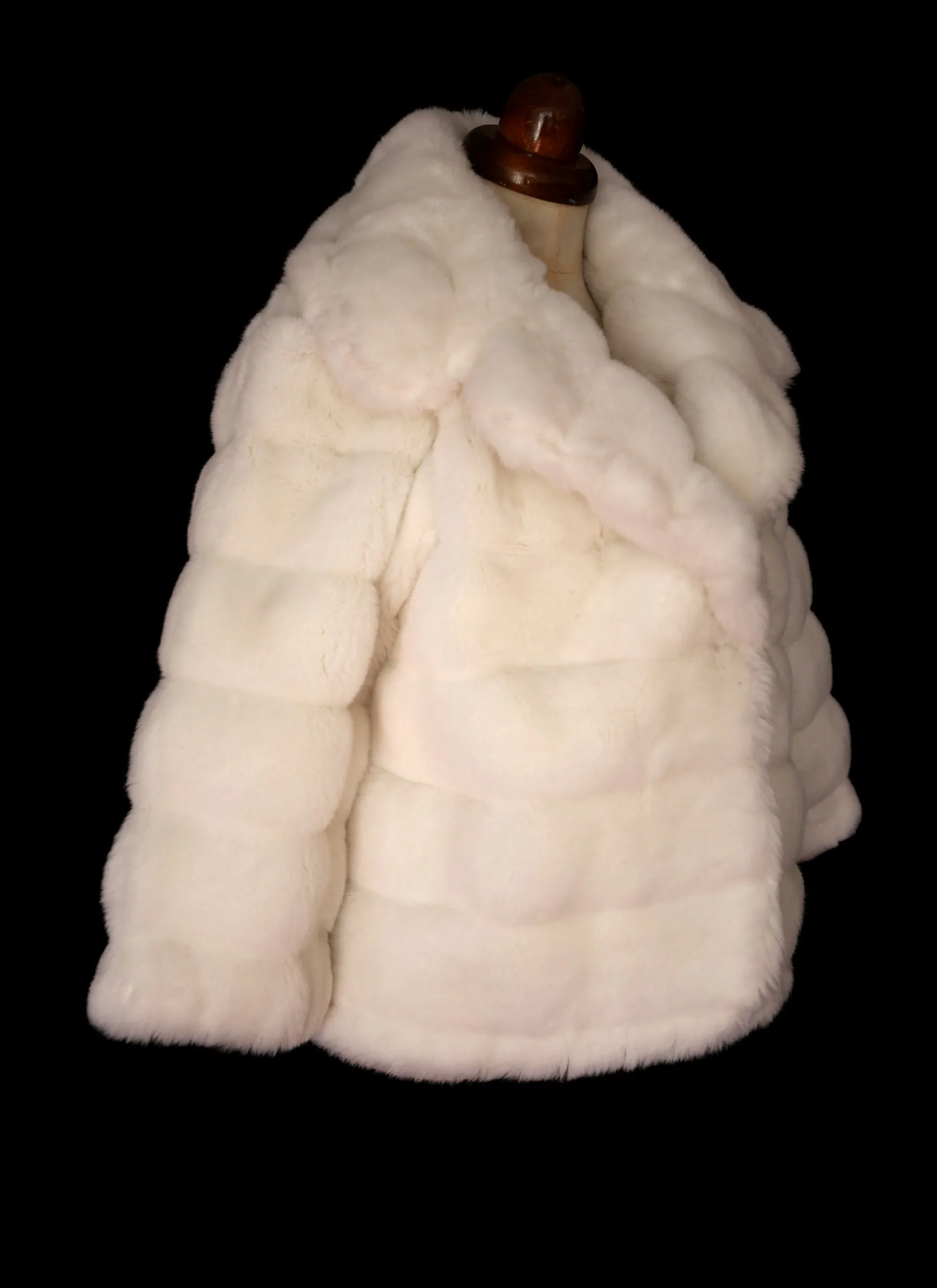 Vintage 1960s White Faux Fur Jacket